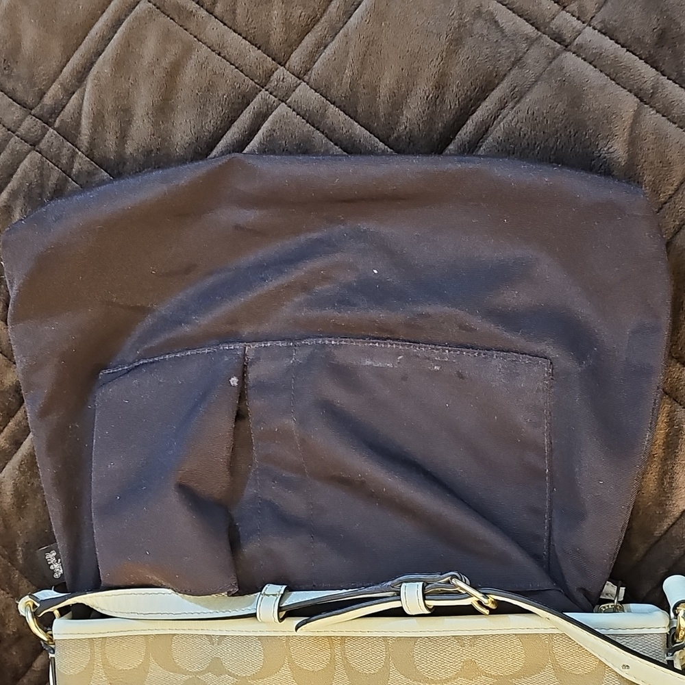 Coach Crossbody - Picture 13 of 16